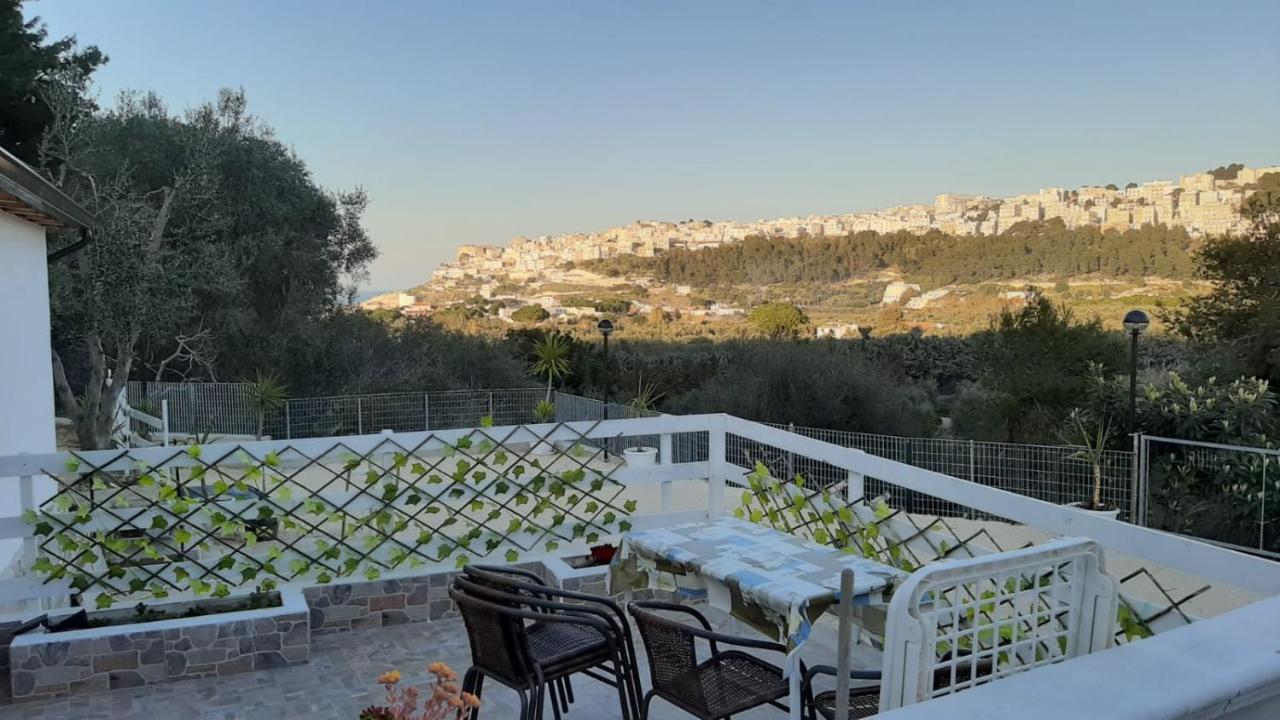 Casa Vacanze Leonardo Peschici Exterior photo
